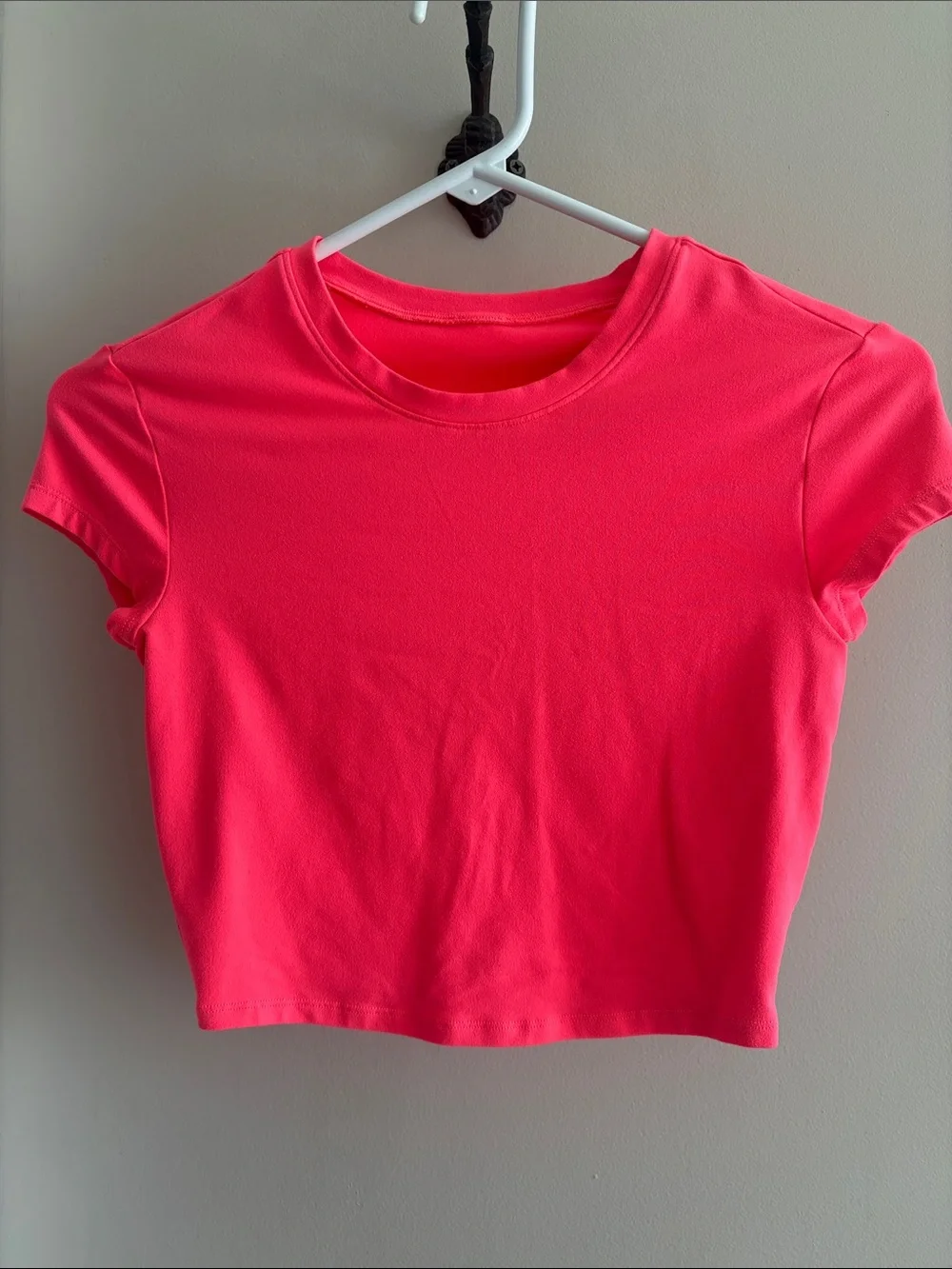 Alo Yoga Micro Short Sleeve Crop Tee Coral/Pink